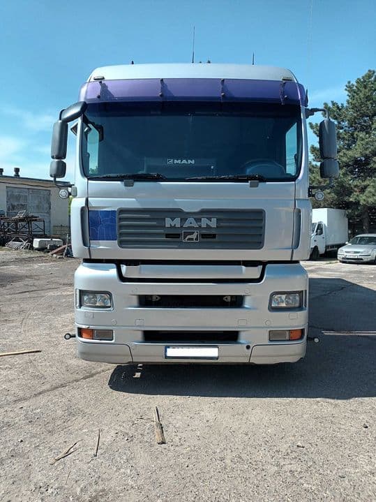 Camion MAN 18.440