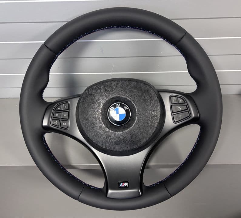 Volan si airbag M Bmw X3 E83 retapitat cusaturi M
