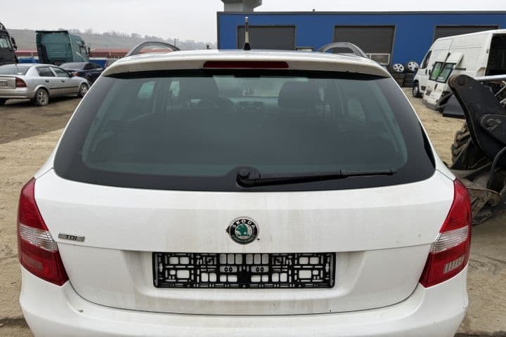Haion cu luneta Combi Skoda Fabia 2 [facelift] [2010 - 2014]