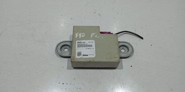 Modul amplificator antena 693502401 BMW Seria 3 E90/E91/E92/E93 [2004
