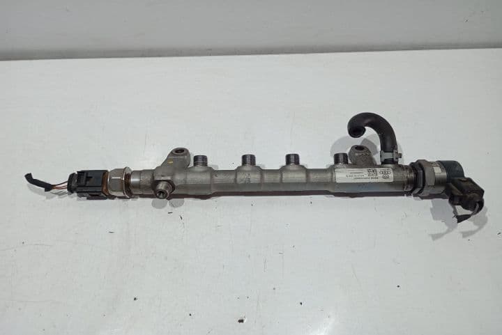 Rampa injectoare 03l130089q 2.0TDI Volkswagen VW Passat CC 1 [facelif