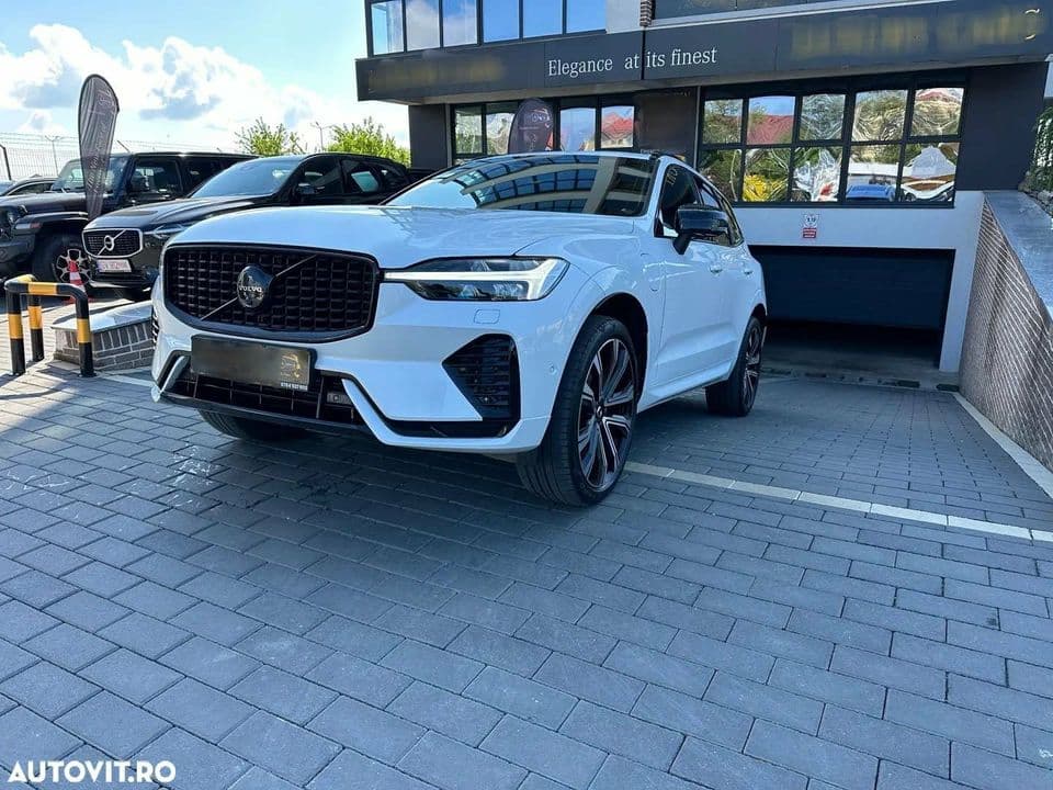 Volvo XC 60 Panoramic/360°/H&K/340PS