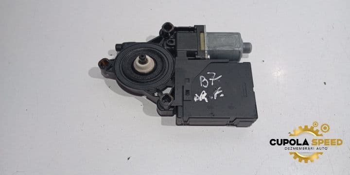 Motoras geam dreapta fata 3AA959701A Volkswagen VW Passat B7 [2010 -