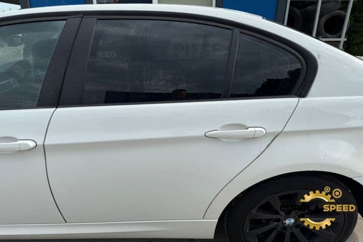 Usa Portiera spate stanga culoare ALPINWEISS (300) BMW Seria 3 E90 [2