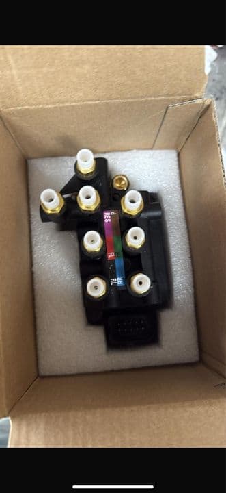 Bloc valve bmw g11 g12 seria 7 seria 5 audi q7 4m q8 a8 a7 cayenne nou