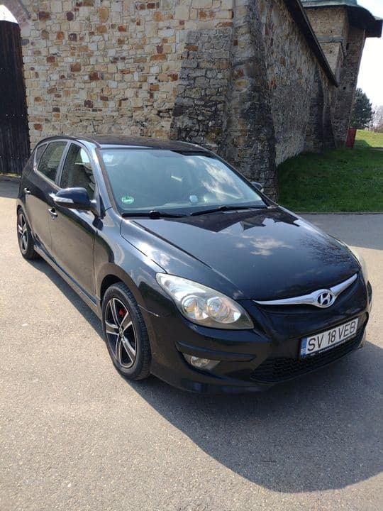 Vând Hyundai i30 1.6crdi 2011 recent înmatriculat Ro