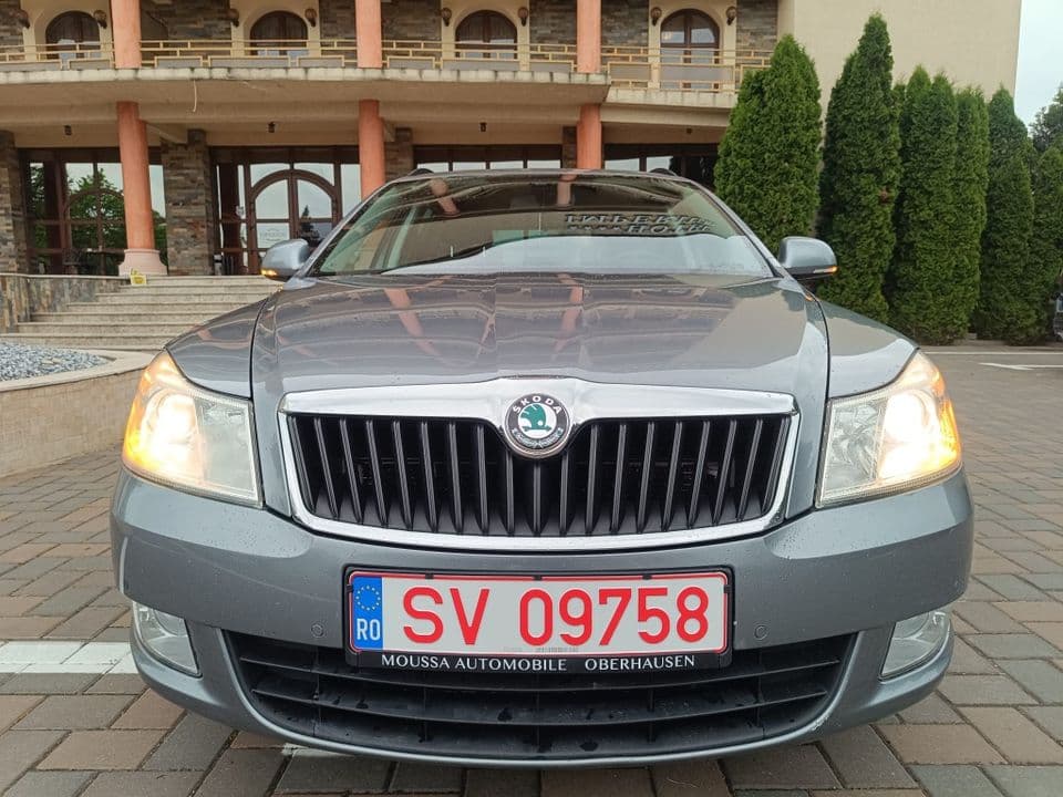 R.A.R EFECTUAT
~Skoda Octavia~An 2013
~Cutie automata DSG
~Motor 1.6 diesel ~Euro 5