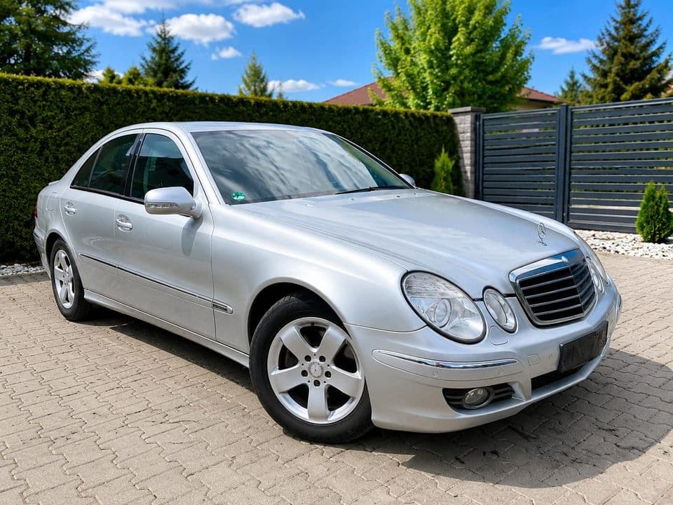 Mercedes-Benz E Mercedes-Benz E220 Elegance CDI Automatik 176.000 km
