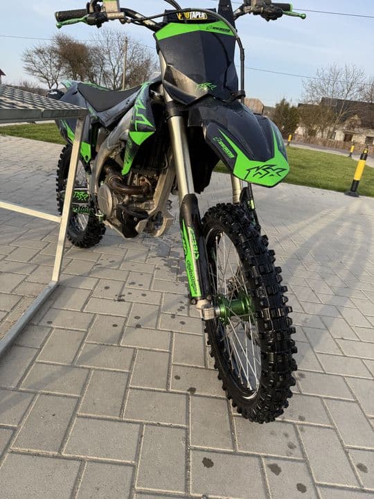 Kawasaki 250 2022