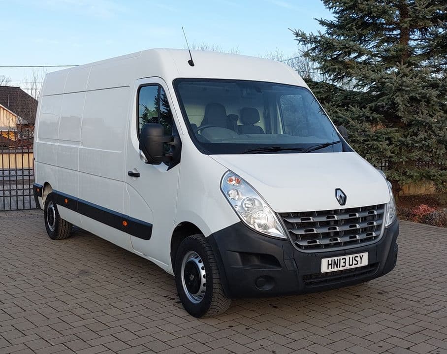 Renault Master din 2014 motor 2.3 diesel Volan pe dreapta Anglia