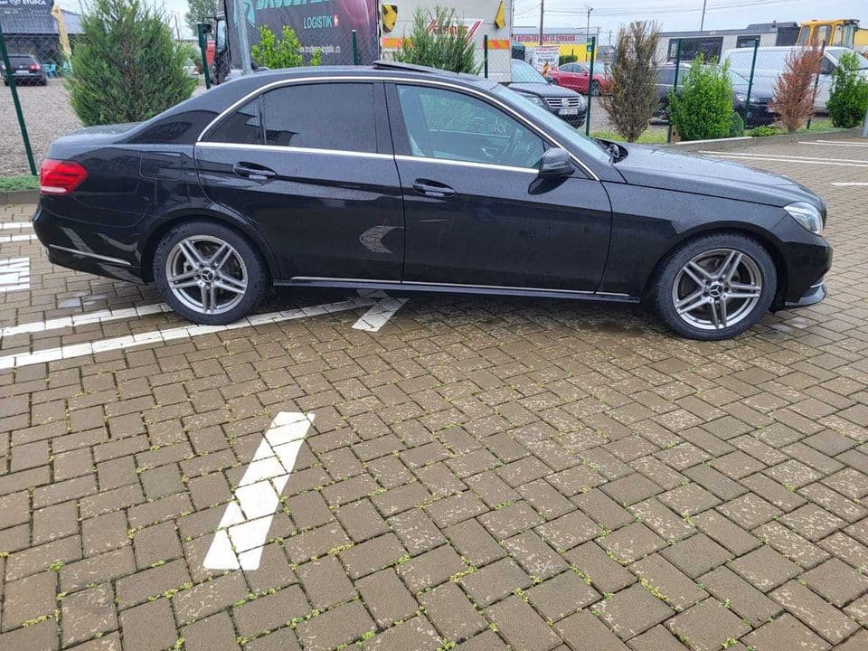 Mașina Mercedes-Benz E220 avangarde, diesel ,euro5